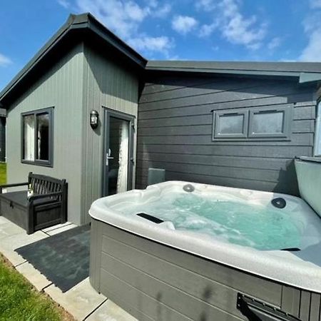 *Luxury Holiday Home With Hot Tub Close To Beach* Penally المظهر الخارجي الصورة