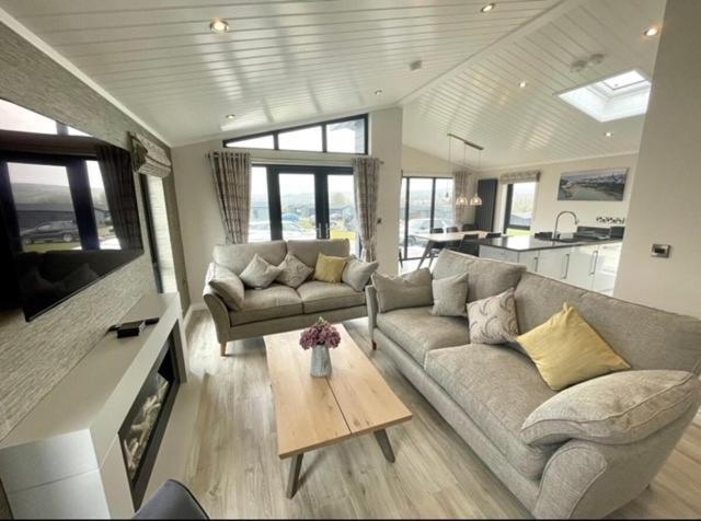 *Luxury Holiday Home With Hot Tub Close To Beach* Penally المظهر الخارجي الصورة